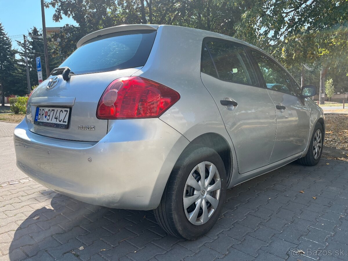 Toyota Auris - 2