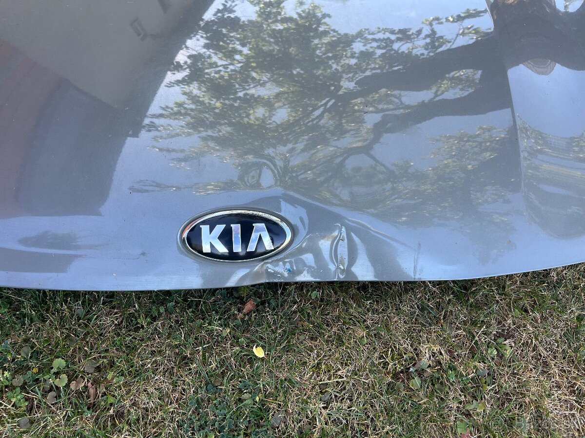 Kia Stonic kapota - 2