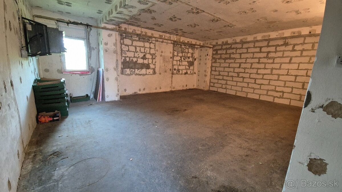 Prenájom skladu v Špačinciach - 2
