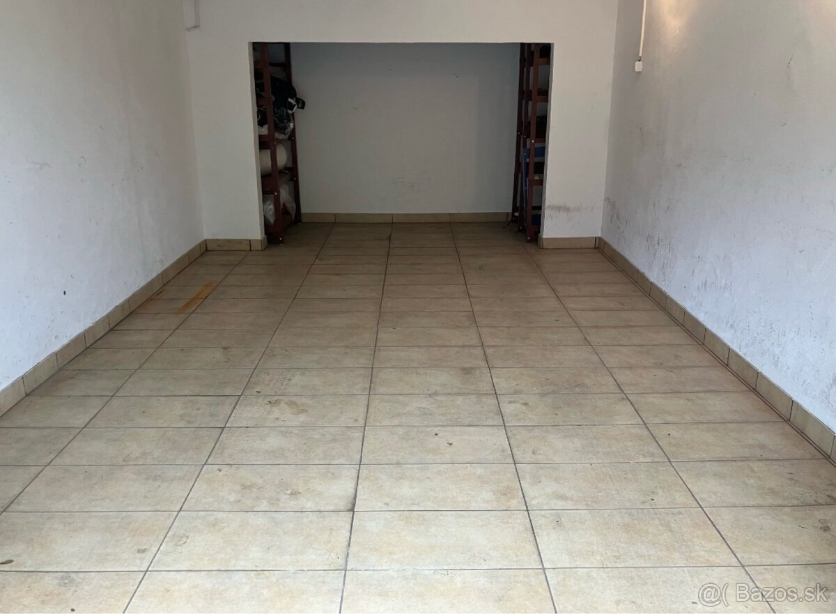 Garáž Kafendova Raca - 2