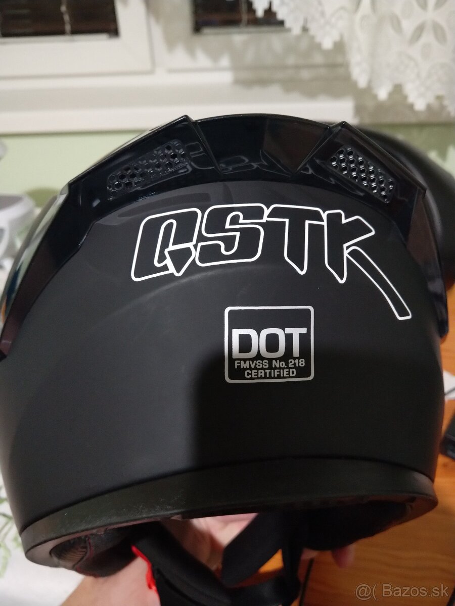 Vyklopná prilba veľkosť XL - 2