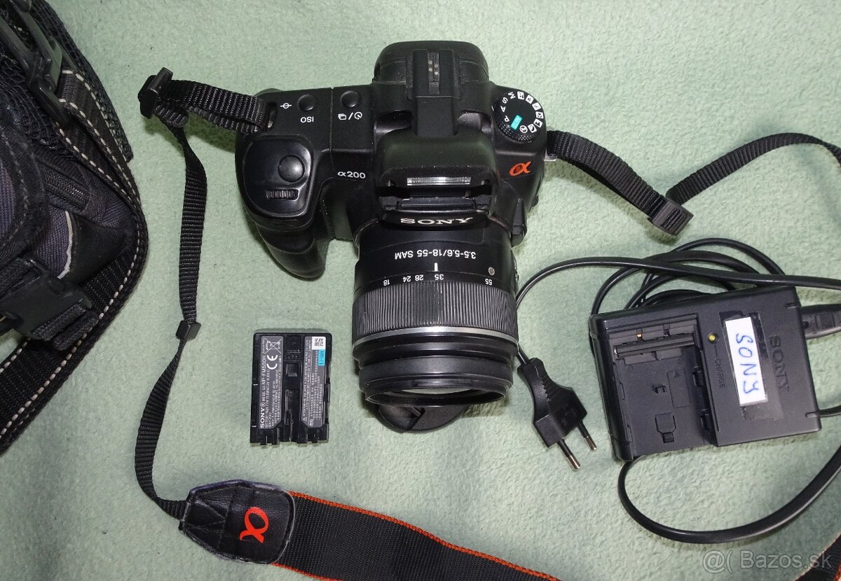 Predám dig. zrkadlovku SONY ALPHA A200 - komplet - 2
