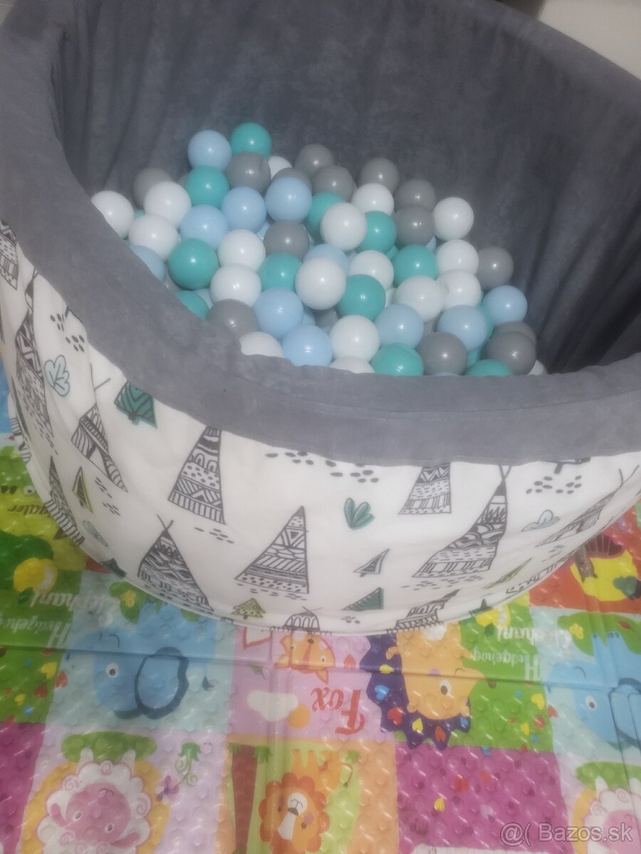 Suchý bazén s loptičkami - 2