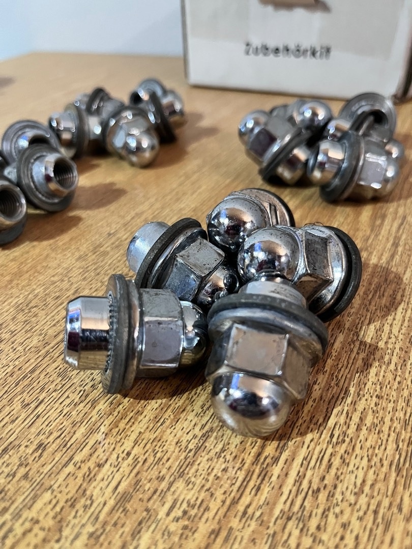 20x matice Mitsubishi Outlander - 2