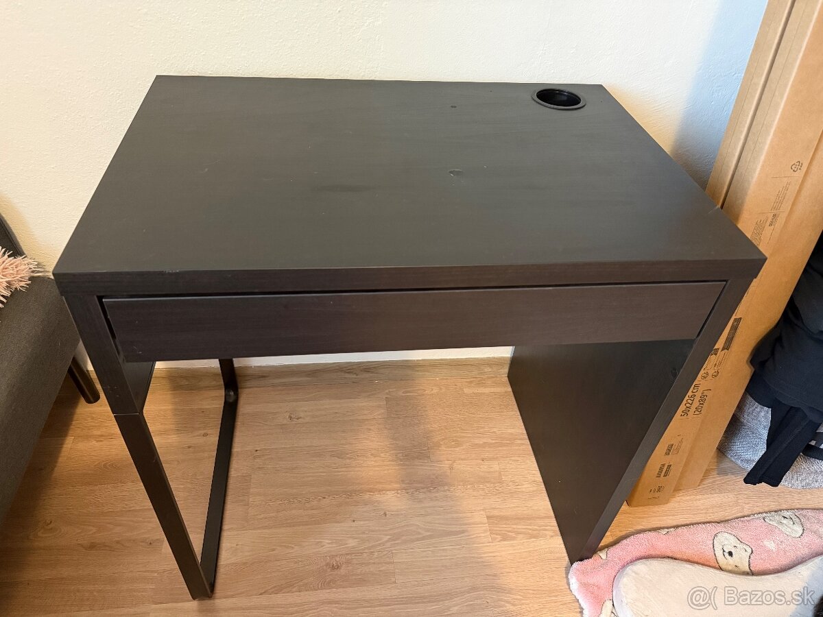 Stolík pod PC IKEA Micke čierny - 2