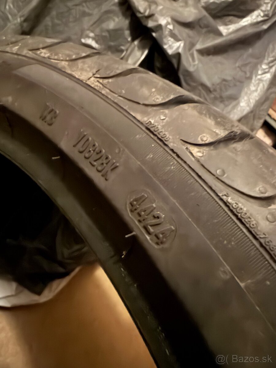 Pirelli Powergy 235/35 R19 letné - 2