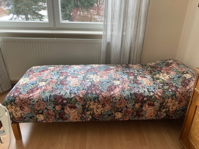 starožitný nábytok - 2