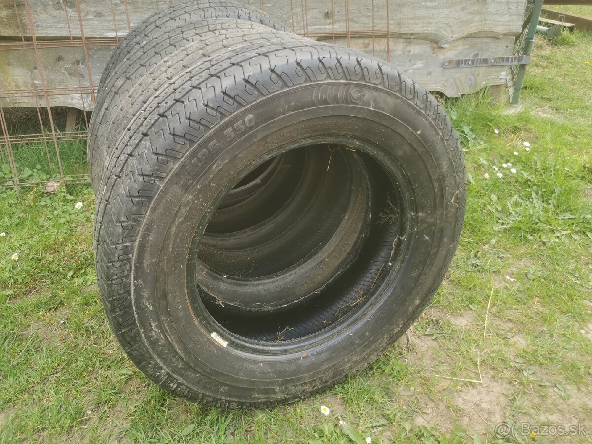 Pneu 195/70 r 15C - 2