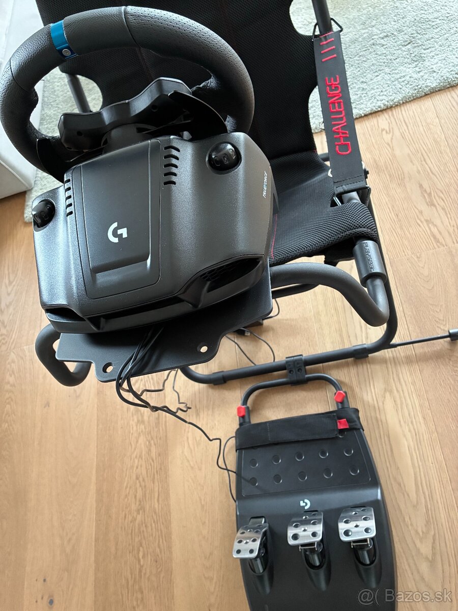 Na predaj Playseat a Logitech G923 - 2