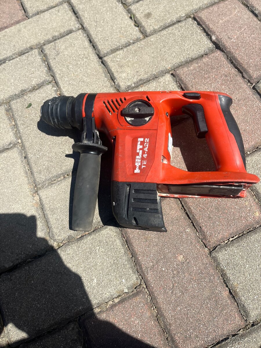 Hilti akú vrtačka - 2