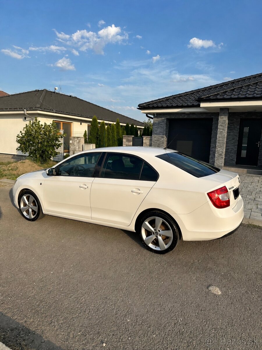 Škoda Rapid 1.2tsi 2013 Elegance - 2