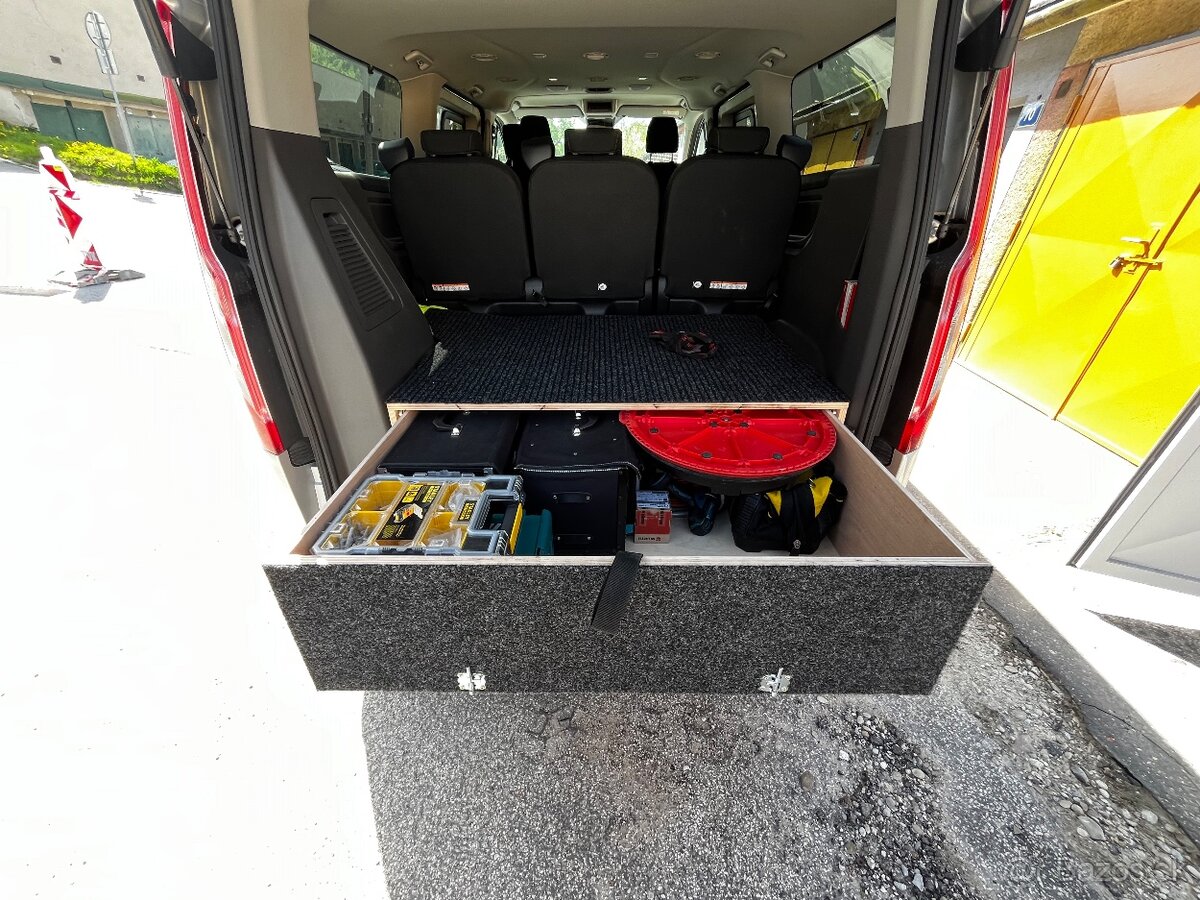 Ford tourneo custom - 2