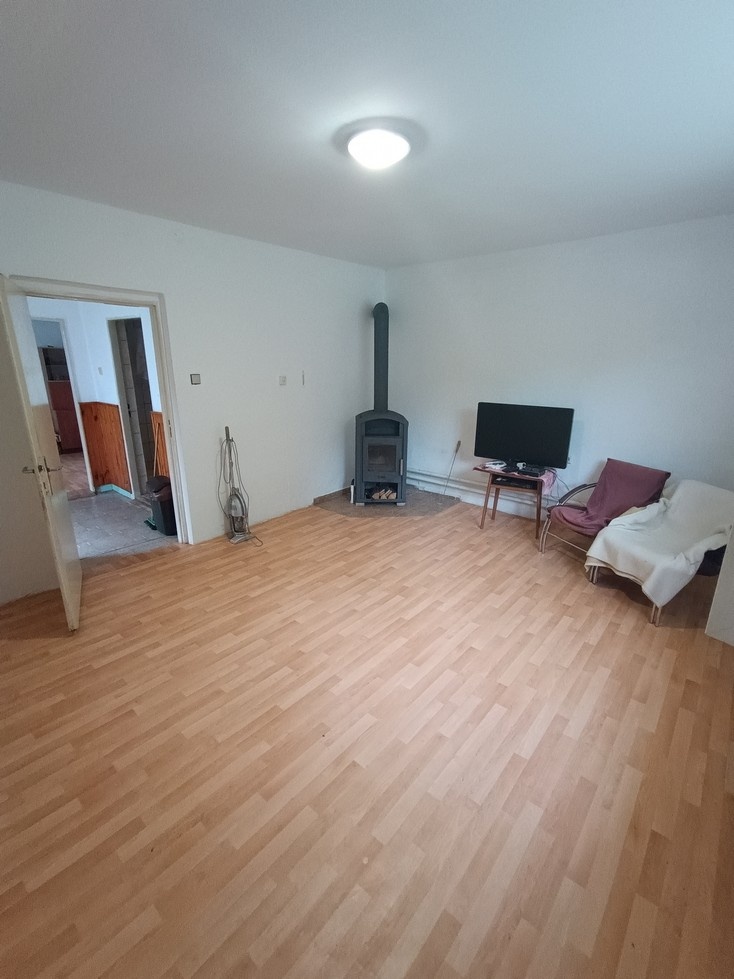 Rodinný dom na predaj v obci Radoľa - 2