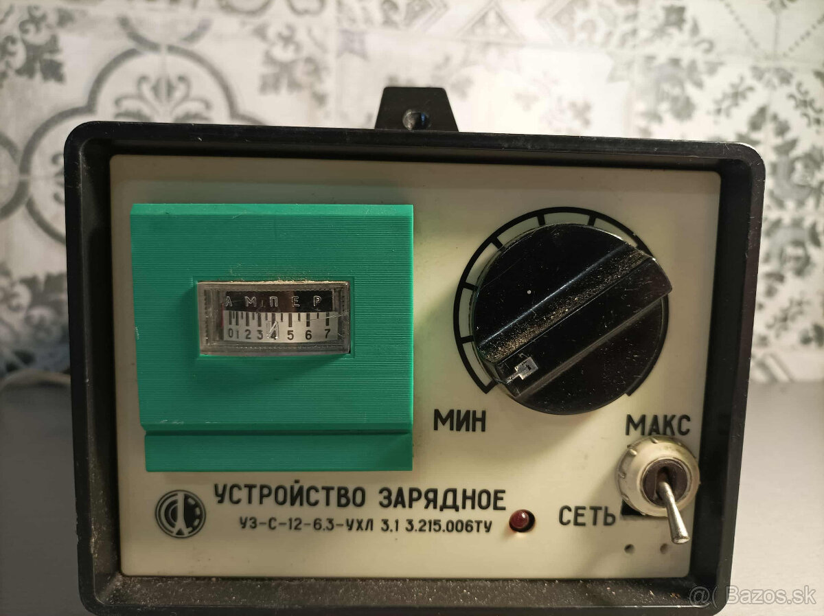 Ruská nabíjačka autobatérií - 2