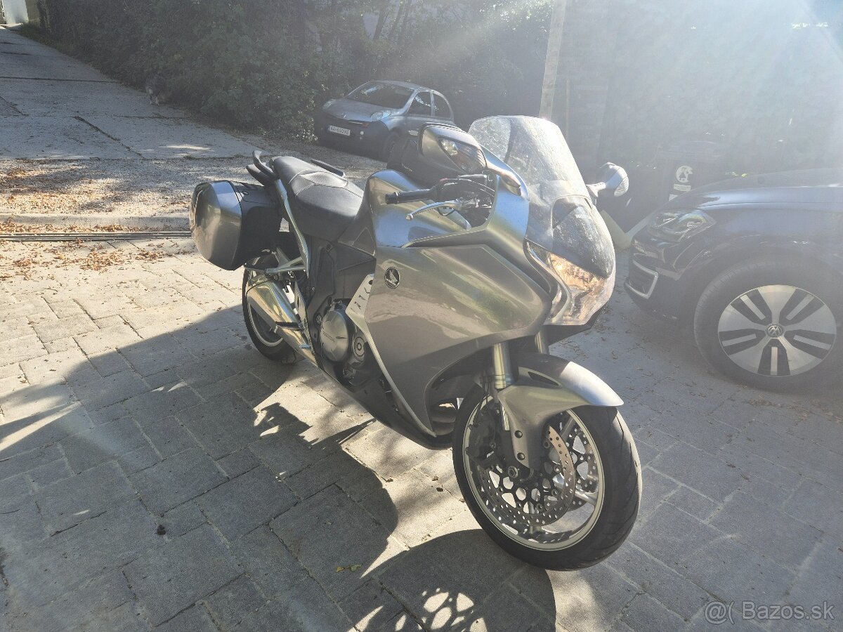 Honda VFR 1200F 2011 - 2