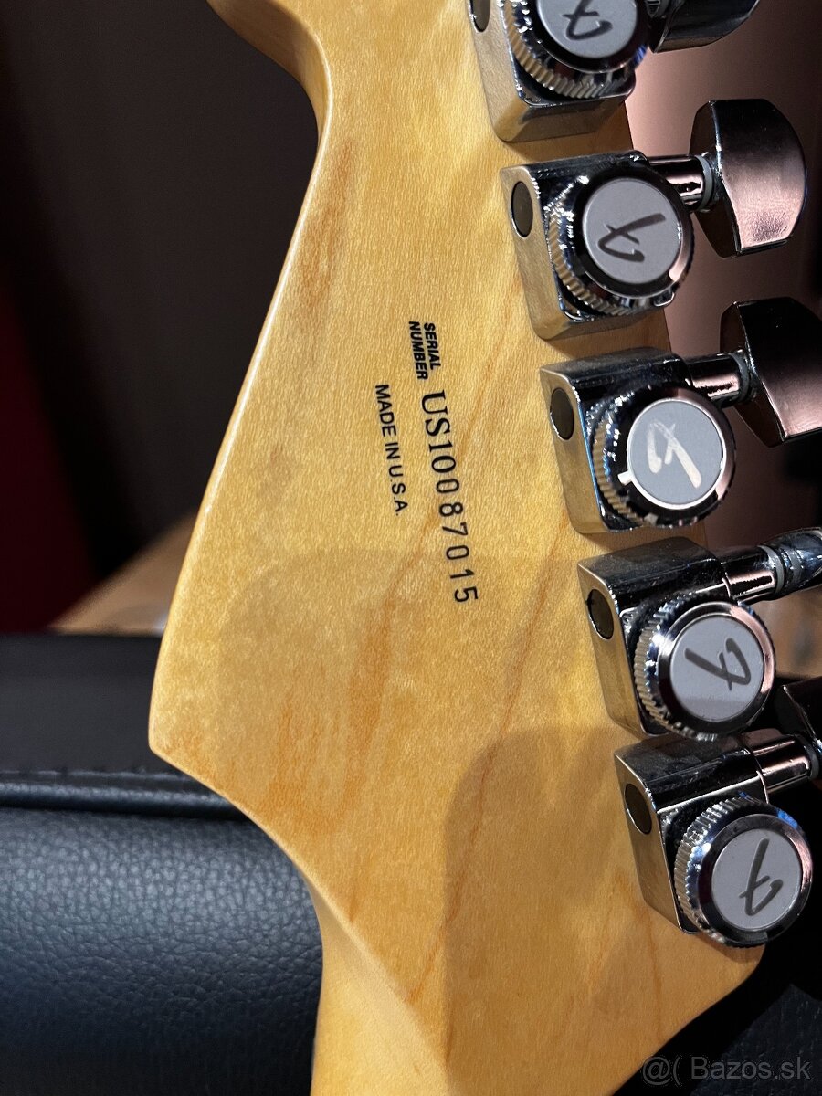 Fender Stratocaster - American Deluxe - 2