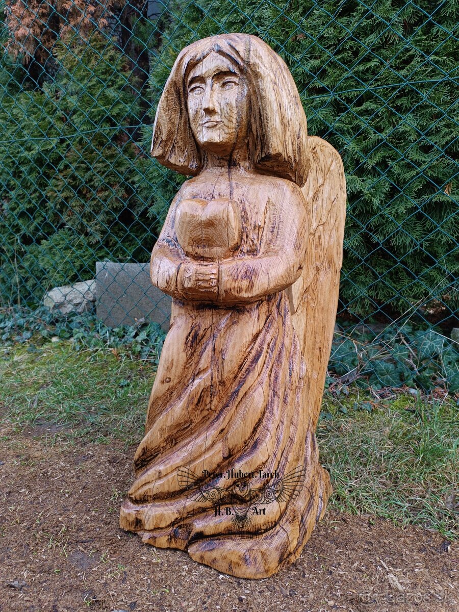 Anjel so srdcom - socha - 2