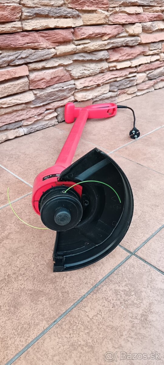 Predám elektrickú strunovú kosačku. - 2