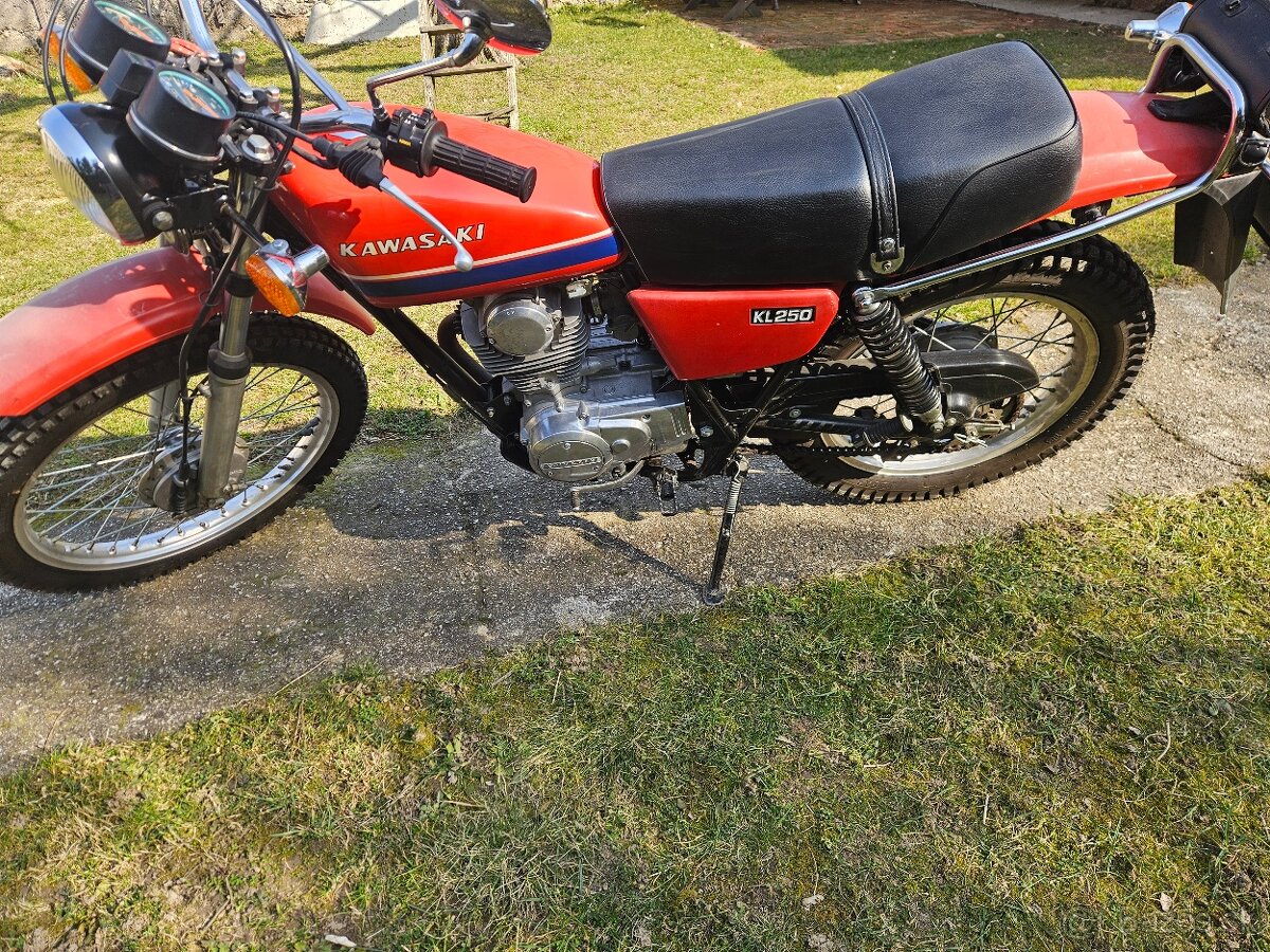 Kawasaki KL250A - 2