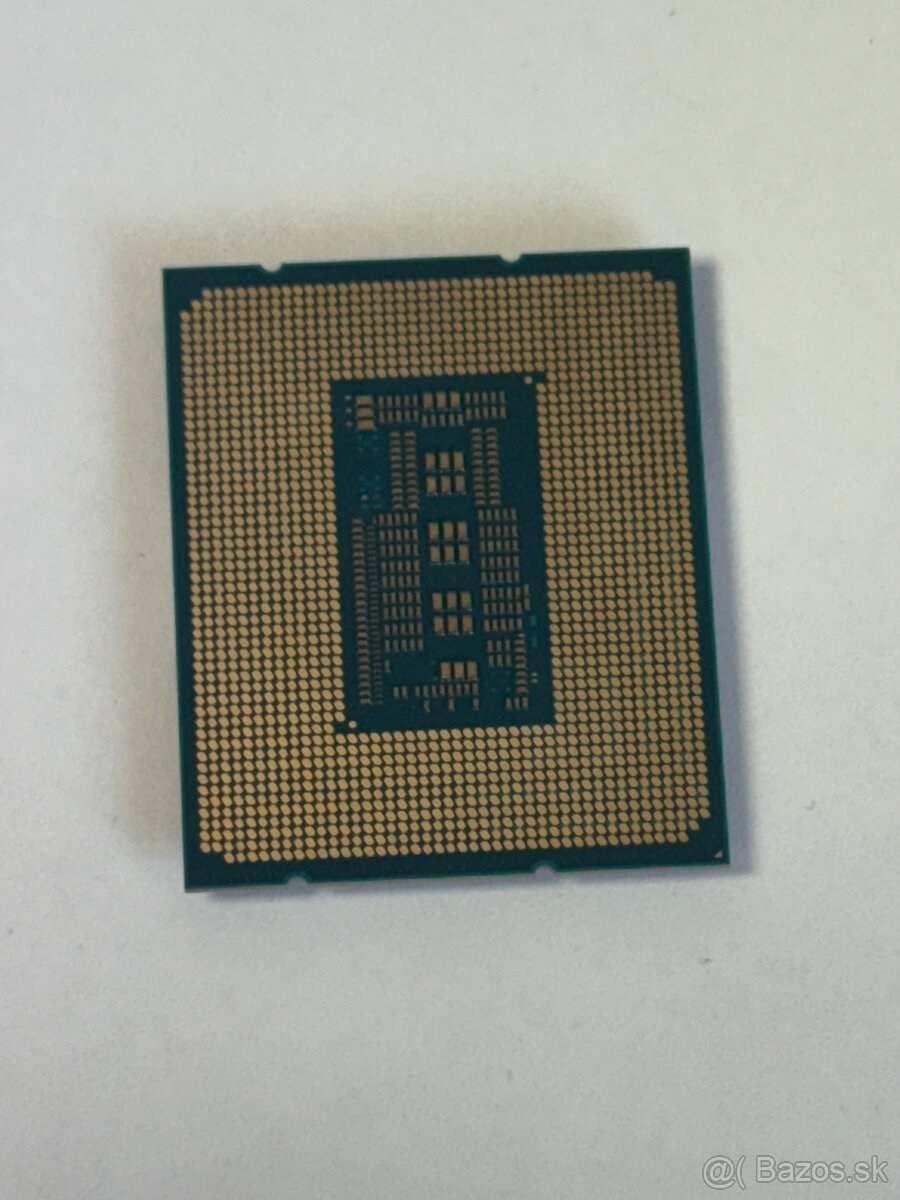 Predám procesor Intel Core i7-13700K - 2
