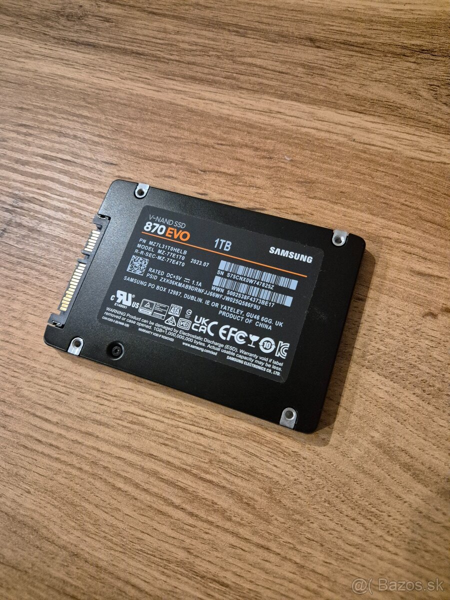 Predám 2.5" SSD Samsung EVO 870 1TB v Záruke - 2