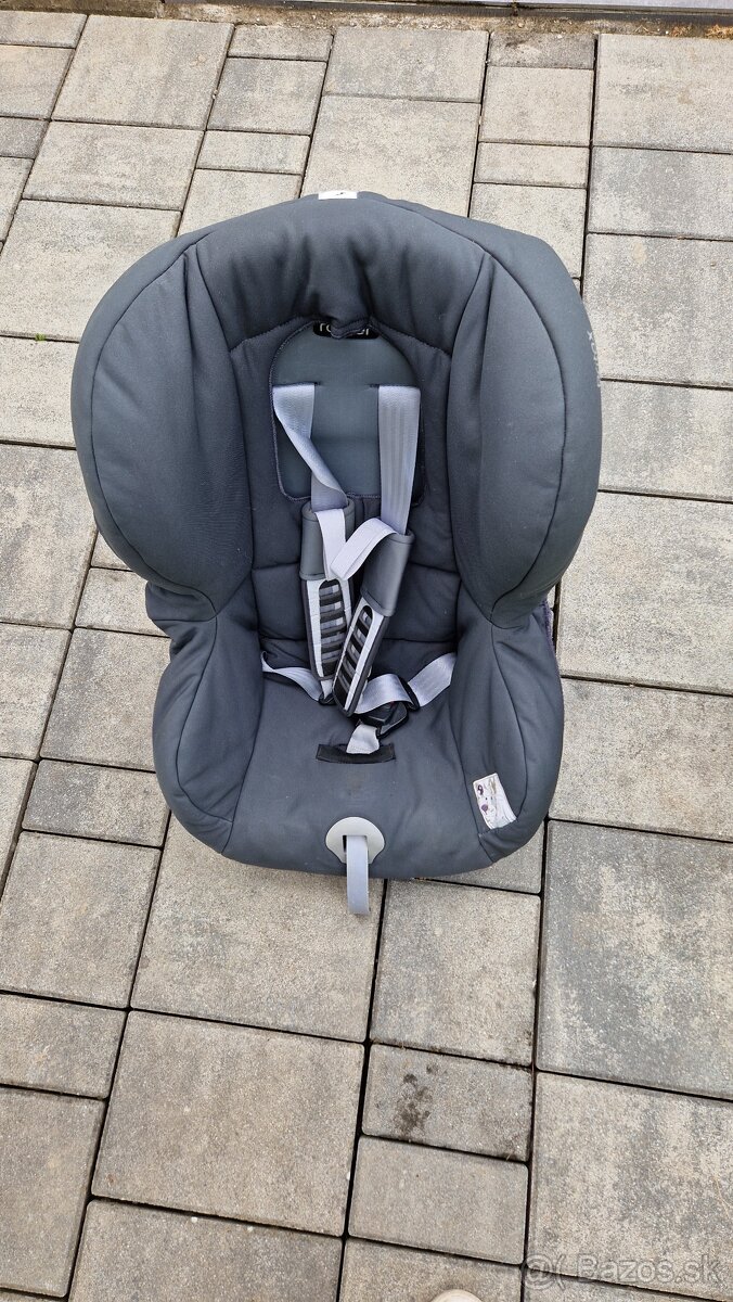 Predam autosedacku Britax Romer - 2