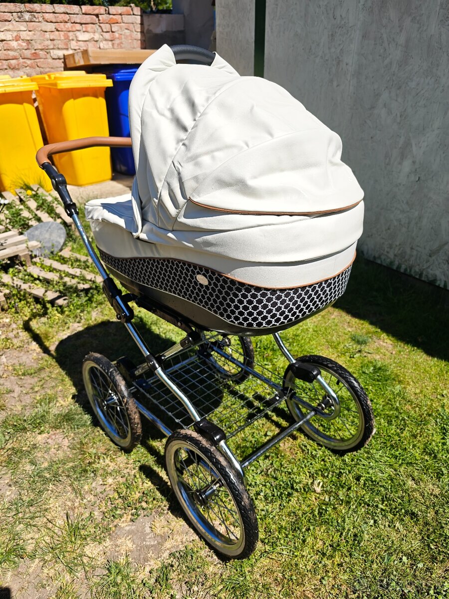 Hojdací kočík - 2