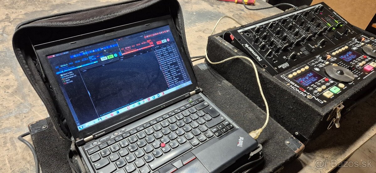 DENON DN HC 4500 + MIX NUMARK - 2