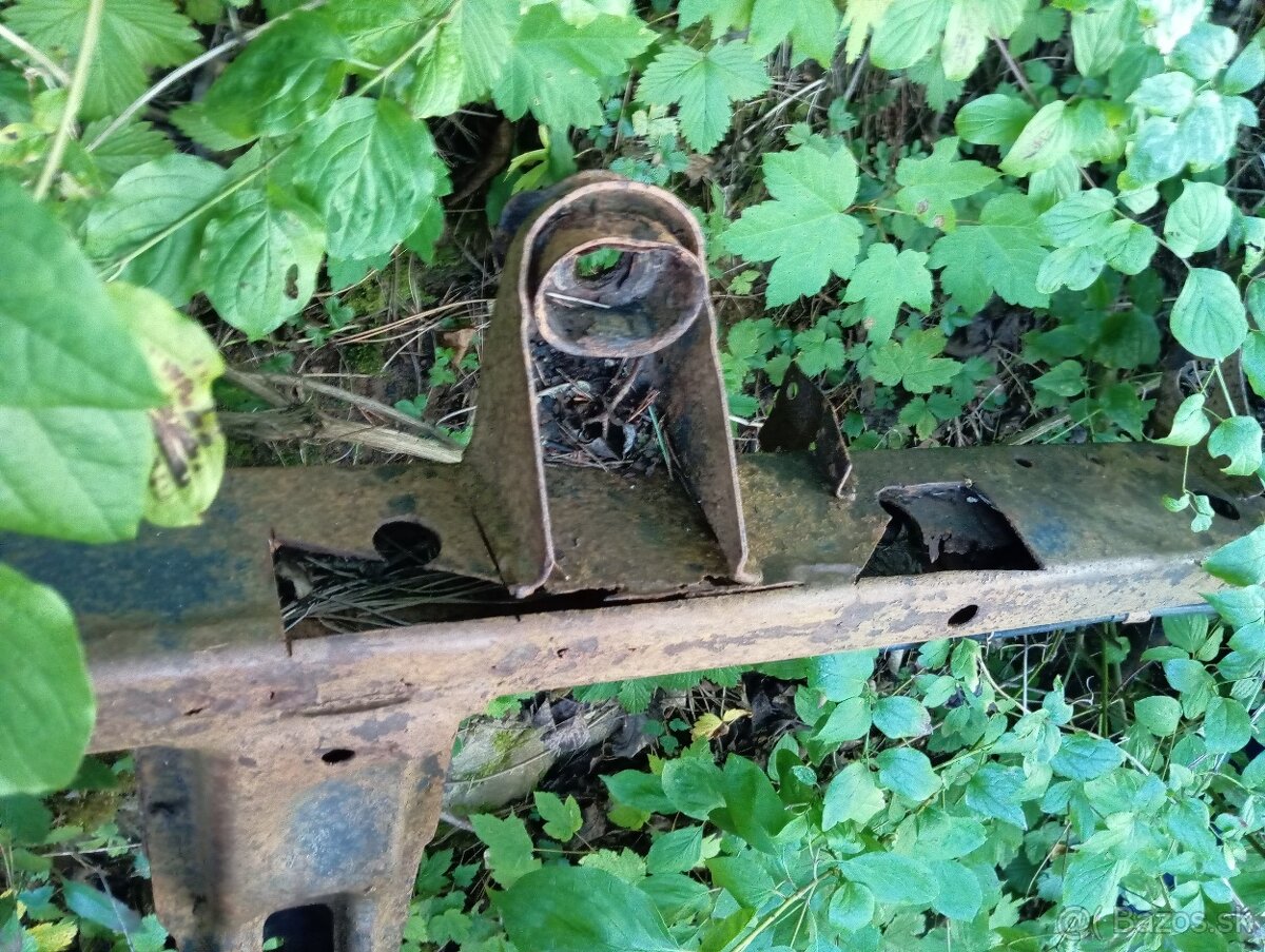 Predám sasy Mitsubishi l200 doublecab 1999 - 2