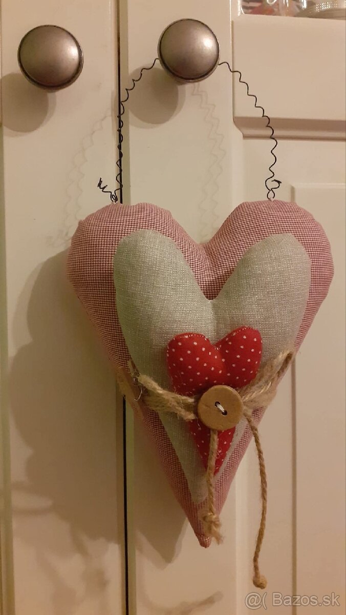 Závesná dekorácia "tri srdcia v jednom", 17x13cm - 2
