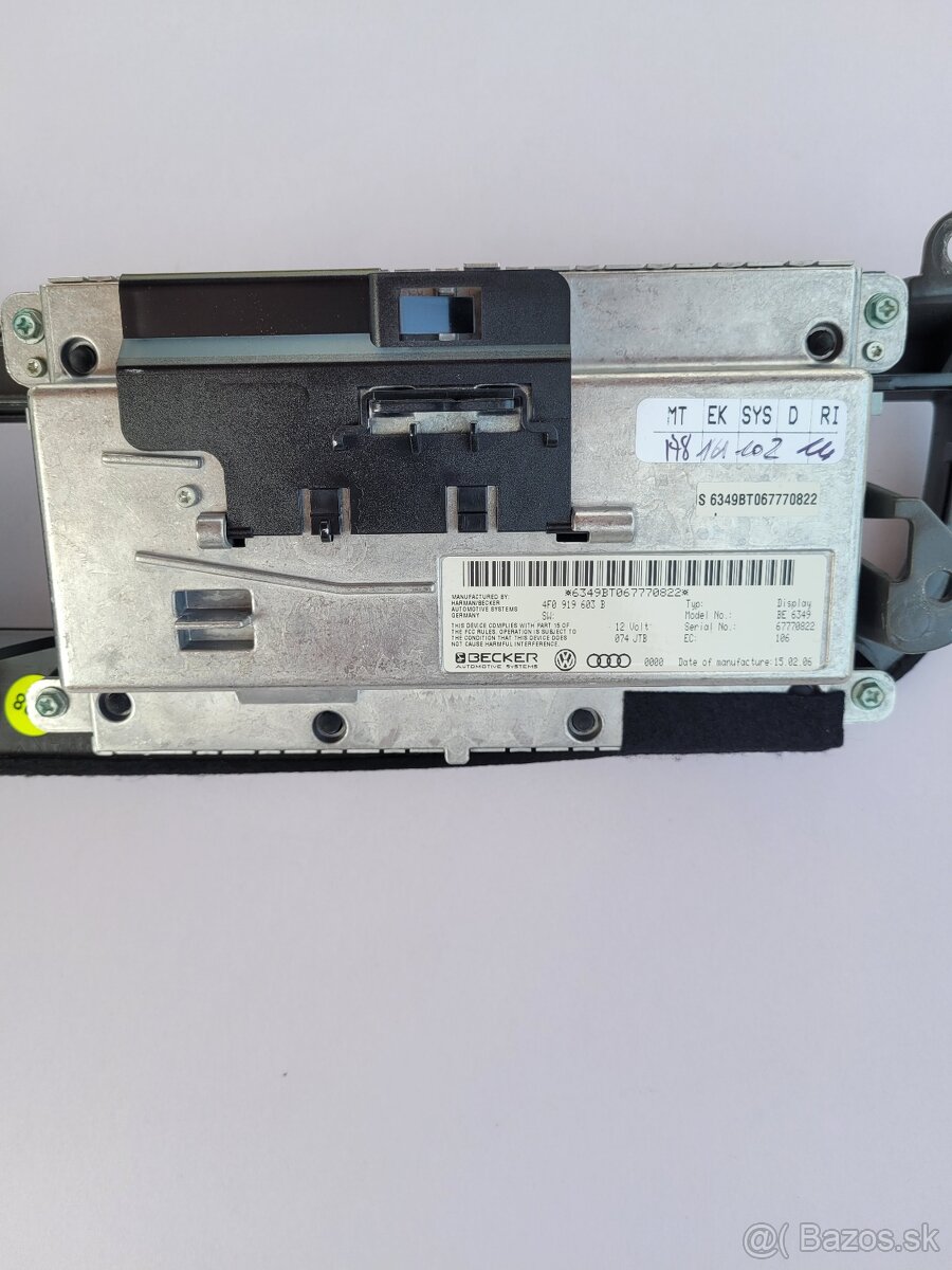 Pristrojova doska audi a6 c6 - 2