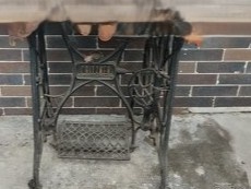 Predám šijací stroj Gritzner - 2