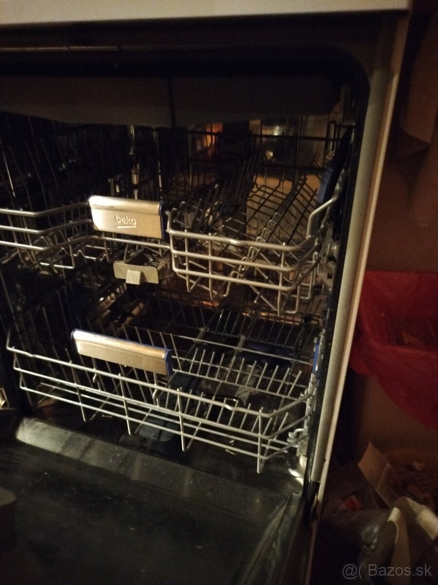 Umývačka riadu Beko DEN38530WAD - 2