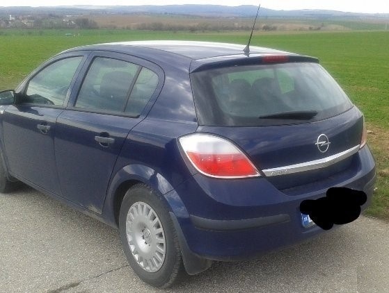 Opel Astra H hatchback benzín manual - 2
