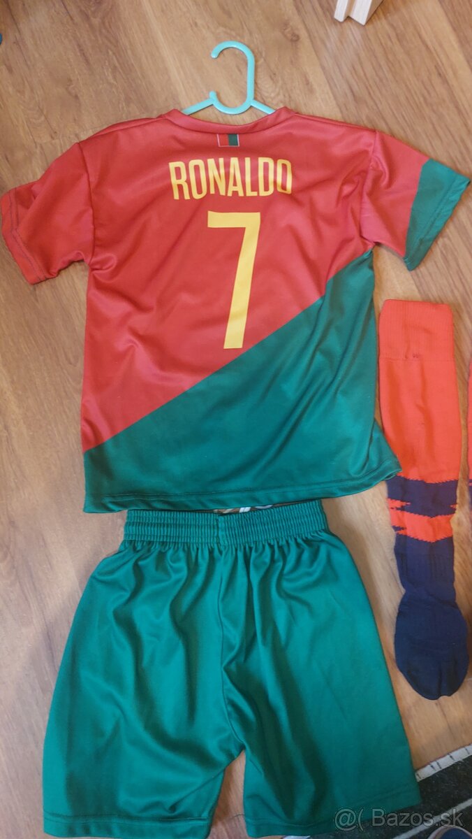 Predam dres Ronaldo v.128 - 2