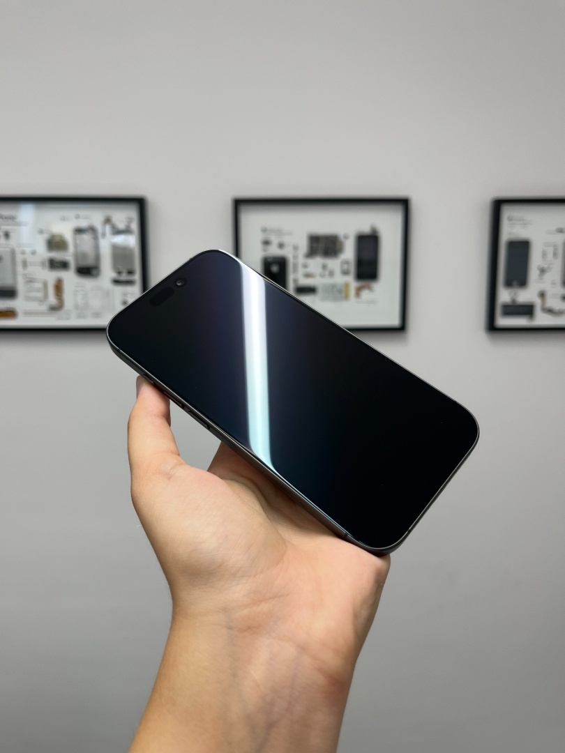 Apple iPhone 17 256GB Black - 2