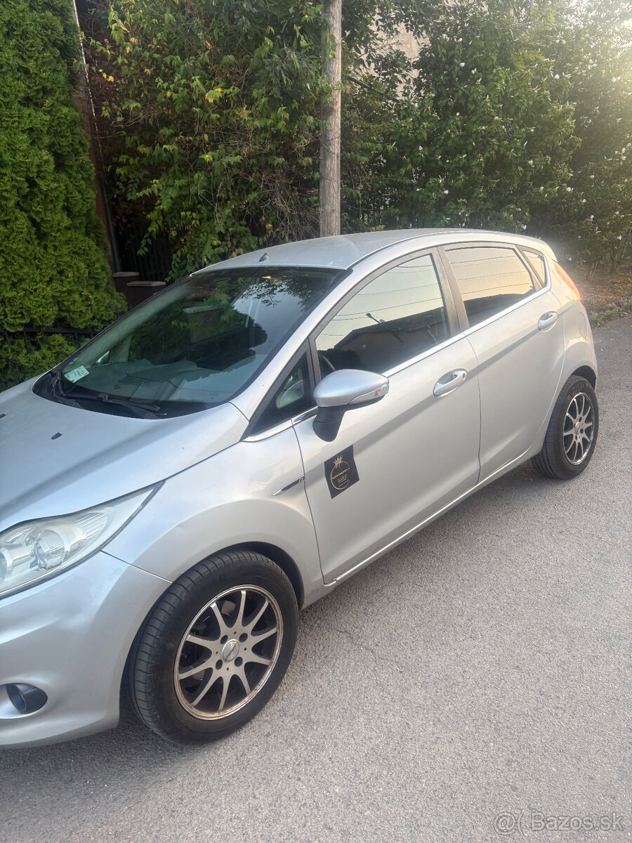Predam Ford fiesta - 2