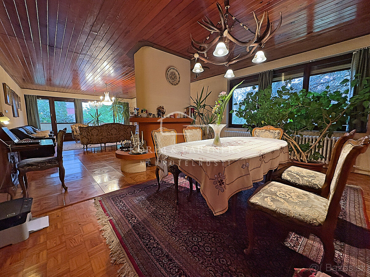 Atypický, priestranný rodinný dom v tichej časti Komárna - 2