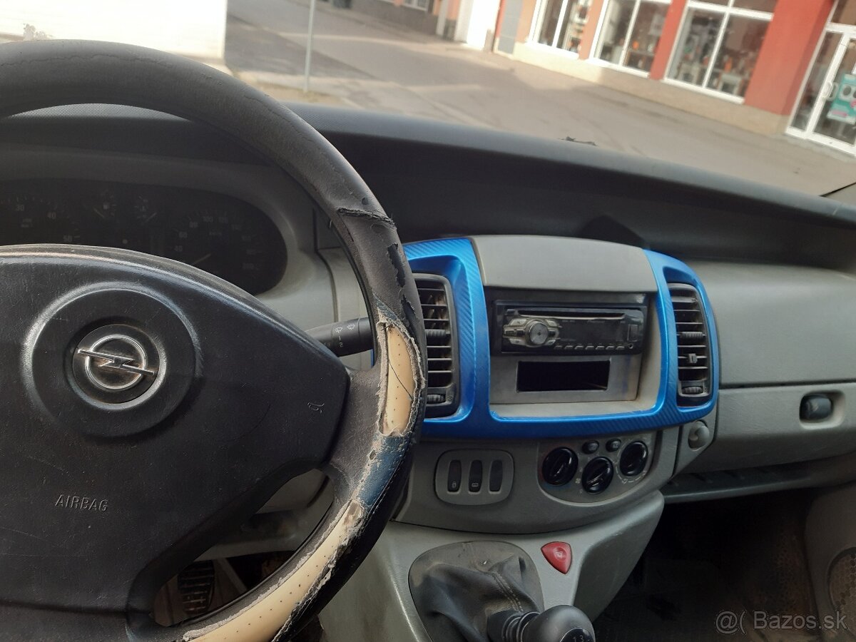 0pel Vivaro 1,9 Tdi 9 miestne - 2