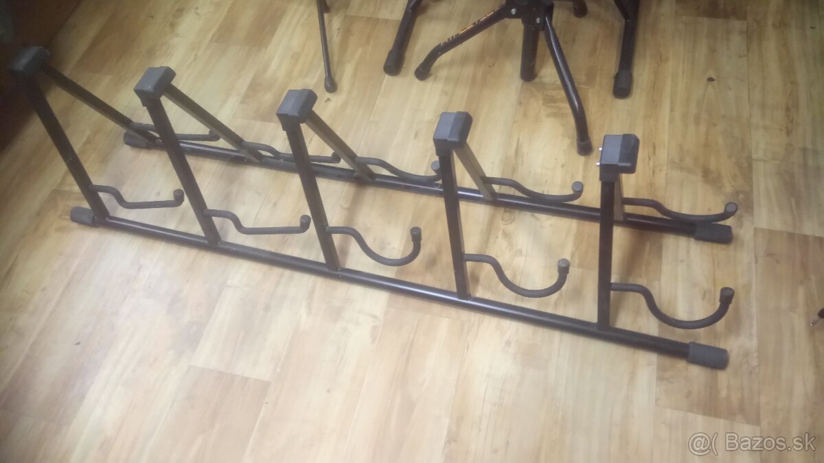 stojan na 5 gitár ATHLETIC - 2