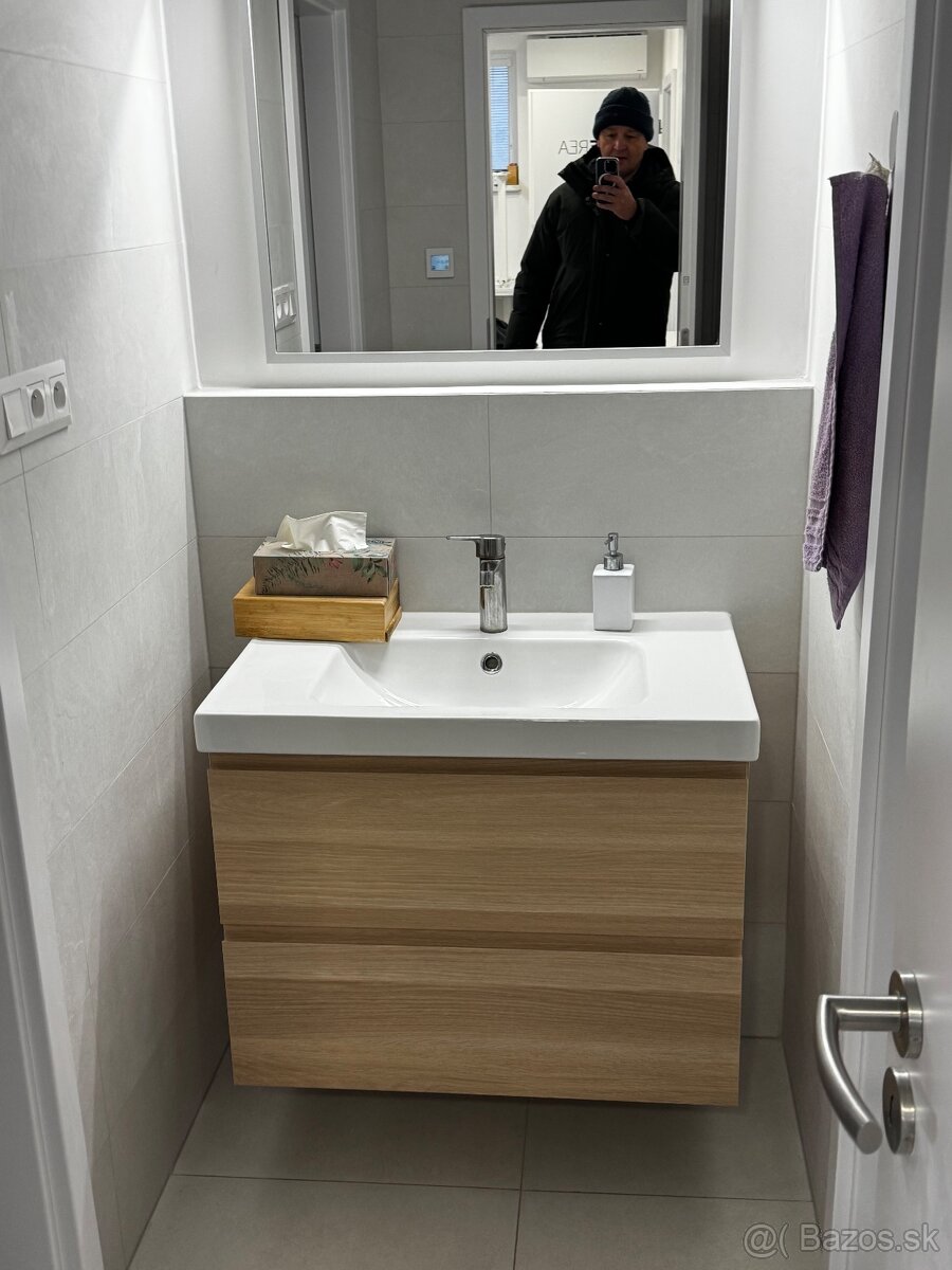 Ponuka prenájmu izby v 3-izbovom byte – v Petržalke. - 2