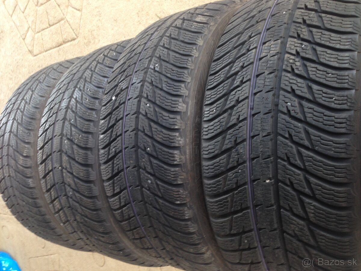 Predám zimné 275/40 r21 - 2