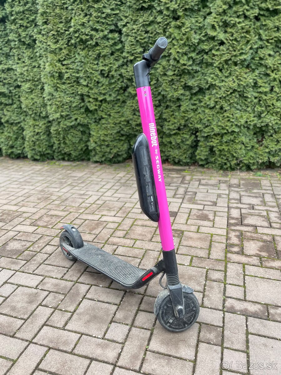 Elektrická kolobežka Nineboot by segway ružová/červená - 2