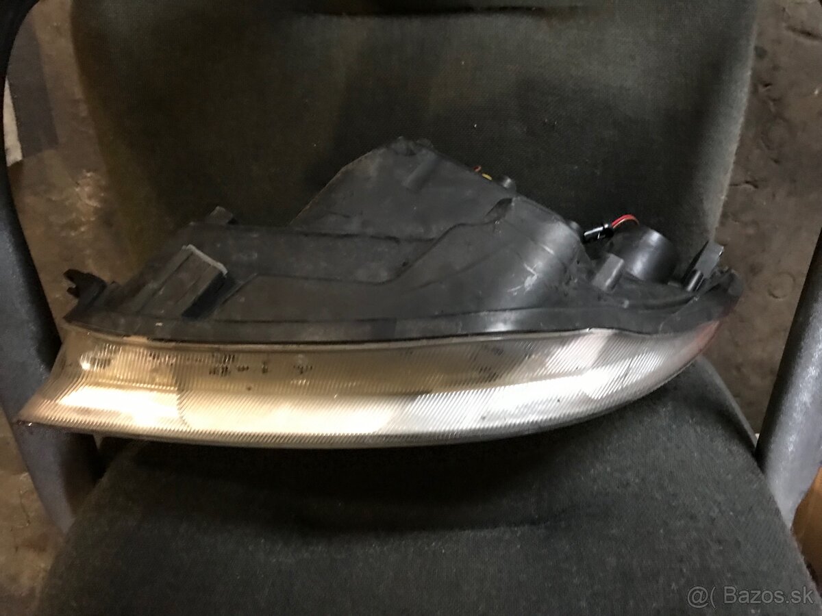 Škoda Roomster pravý svetlomet - 2