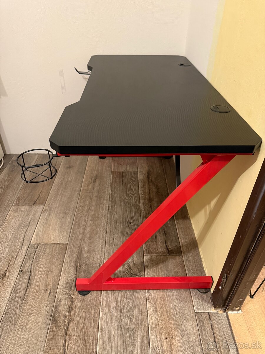 Predám písací stôl RACER - 2