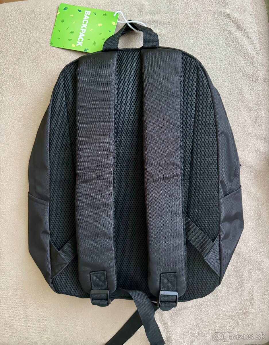 NOVÝ čierny batoh (15L) - 2