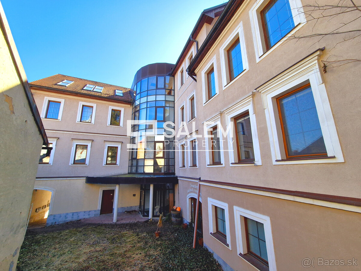 Administratívna budova v centre Banskej Bystrice - 2