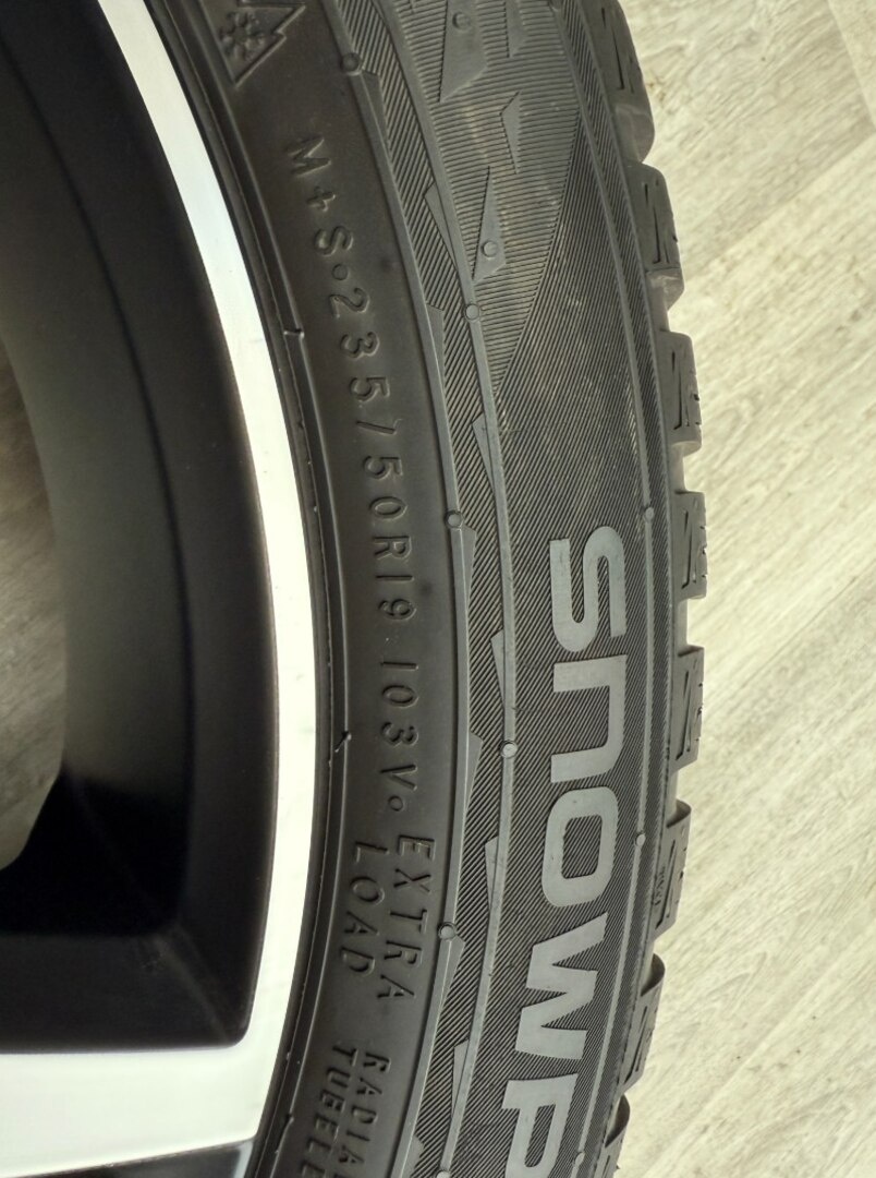 R19 ORIG.KOLA VOLVO XC40 V90CC 235/50/19 DOT25 REF - 2