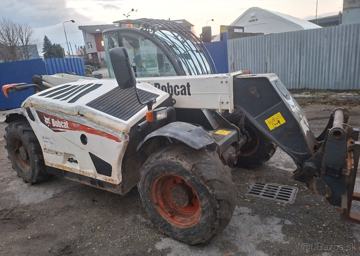 Predam Teleskopicky nakladac,manipulator Bobcat TL38.70HF - 2