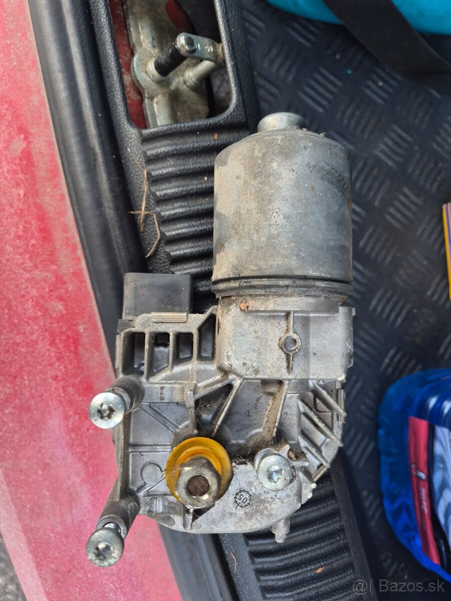 B6 - motorcek stieracou - 2